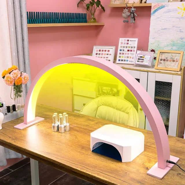Lampe LED en Forme de Demi-Lune pour Salon de Beauté – Éclairage Professionnel et Élégant