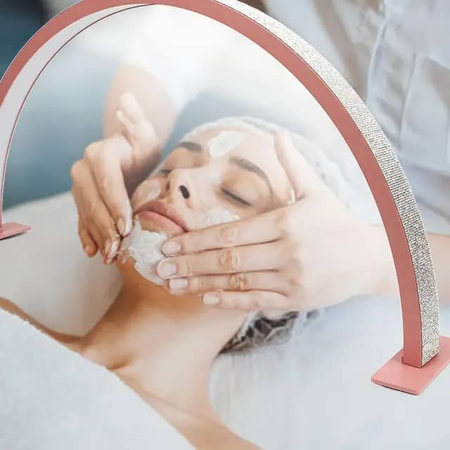 Lampe LED en Forme de Demi-Lune pour Salon de Beauté – Éclairage Professionnel et Élégant