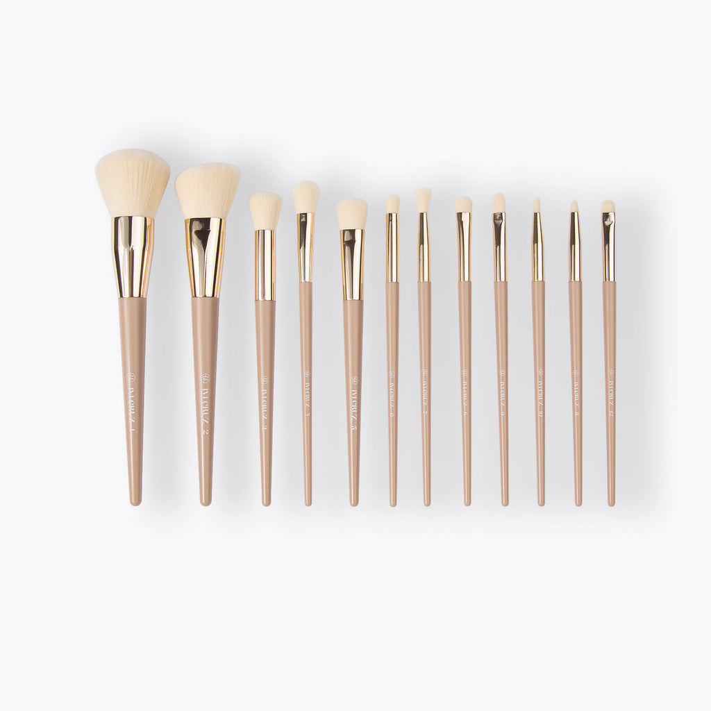 BH Cosmetics Ivi Cruz Brush Set  12 Pieces Pinceaux Visage & Yeux